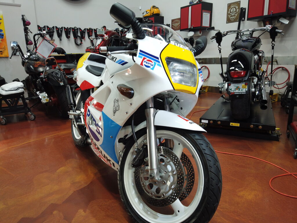 International Collector 1989 Suzuki RGV250 - Biketailing Specialties